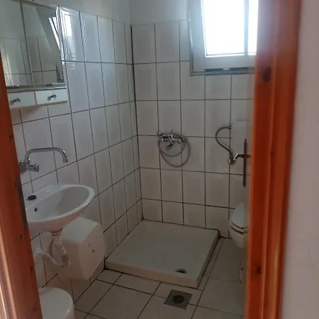 House Mantesos Koinira