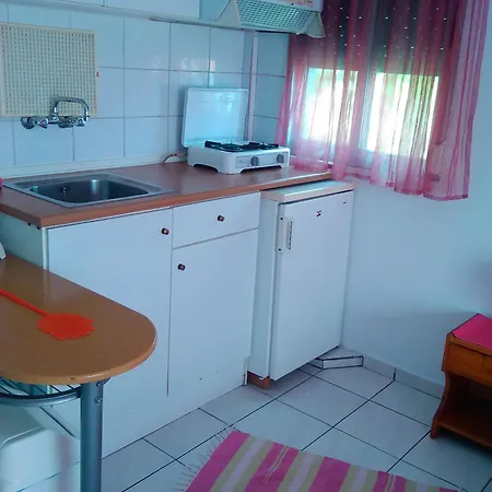 House Mantesos Koinira