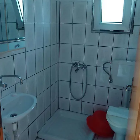 Apartment House Mantesos