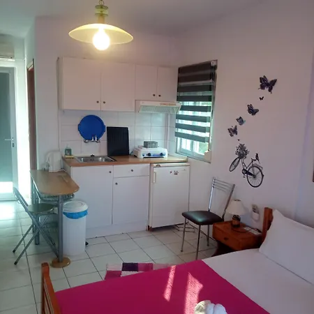 House Mantesos Apartment *