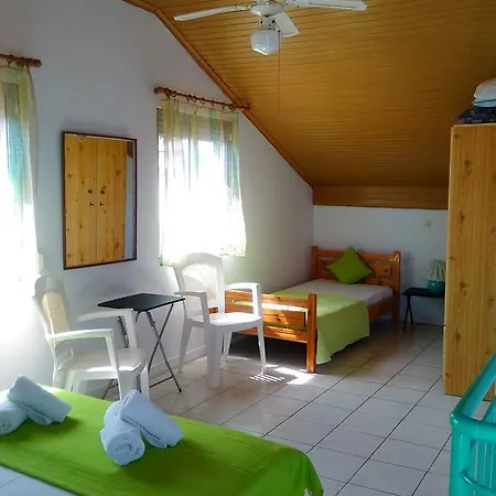 Apartment House Mantesos Koinira