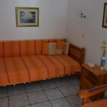 House Mantesos