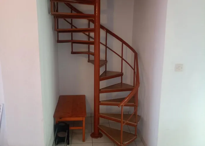 House Mantesos Daire *