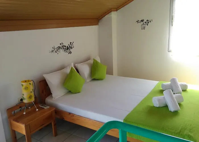 Apartament House Mantesos