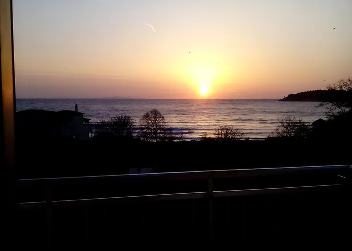 House Mantesos Daire Koinira