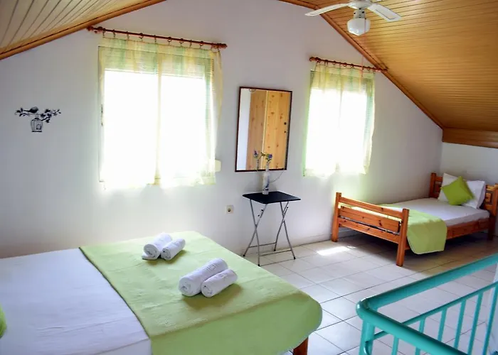 House Mantesos Koinira